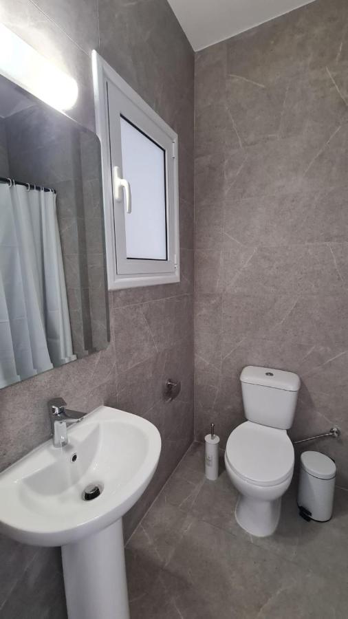 Paphos Laertis Apartments - By Imh Travel & Tours מראה חיצוני תמונה
