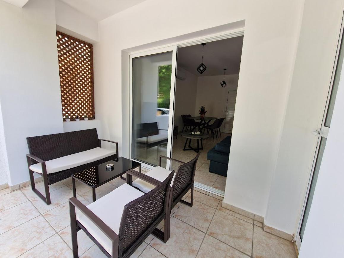 Paphos Laertis Apartments - By Imh Travel & Tours מראה חיצוני תמונה