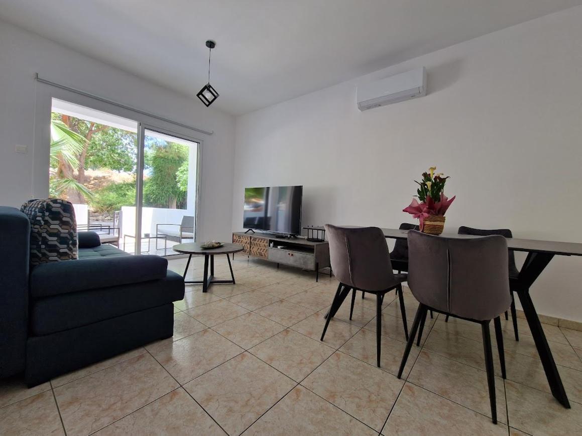 Paphos Laertis Apartments - By Imh Travel & Tours מראה חיצוני תמונה